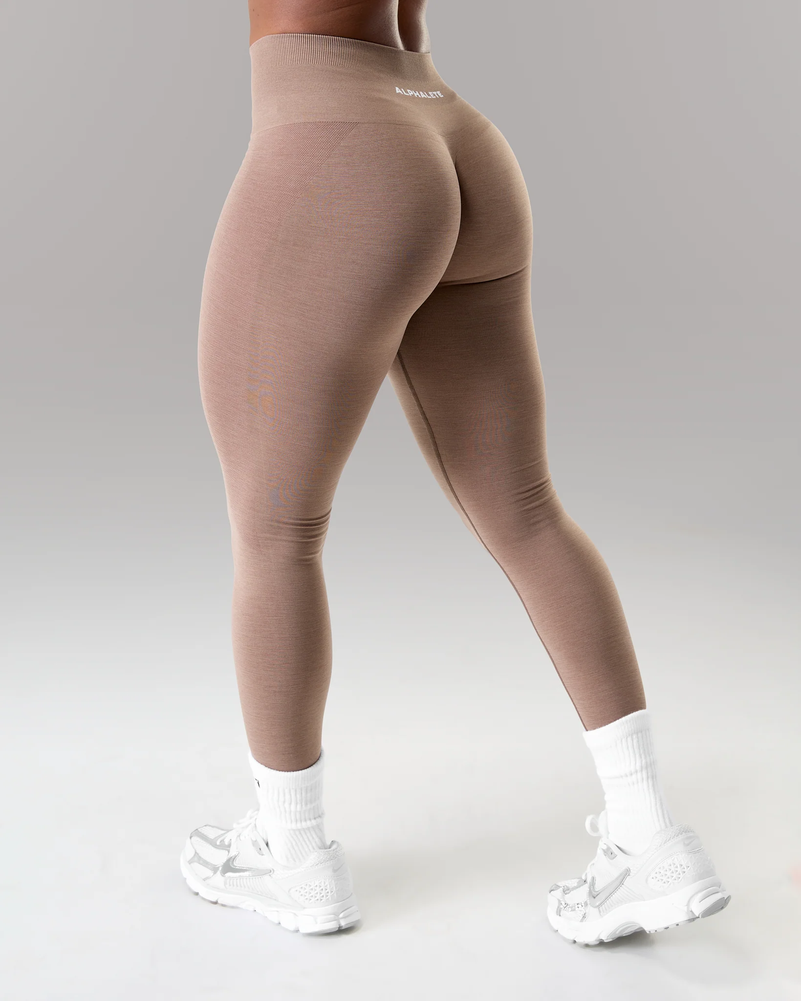 3221-amplify-mid-rise-legging-mocha-1.webp Amplify Mid Rise Legging - Mocha
