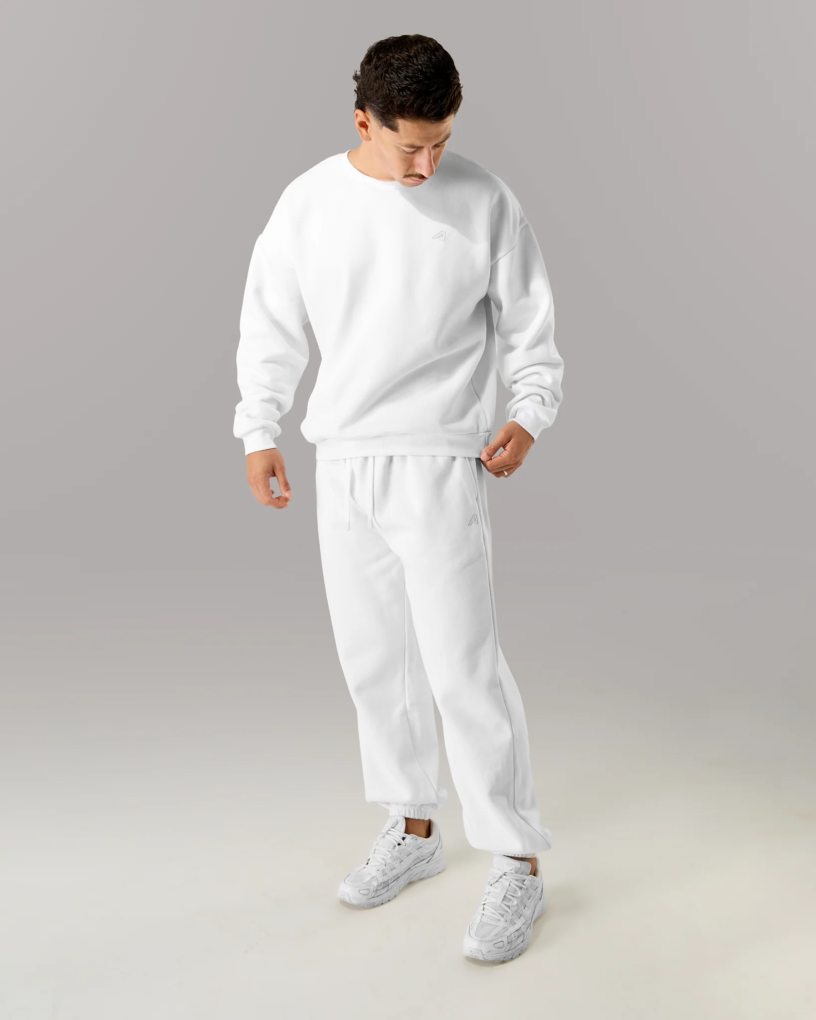 4418-staple-crewneck-white-2.webp Staple Crewneck - White