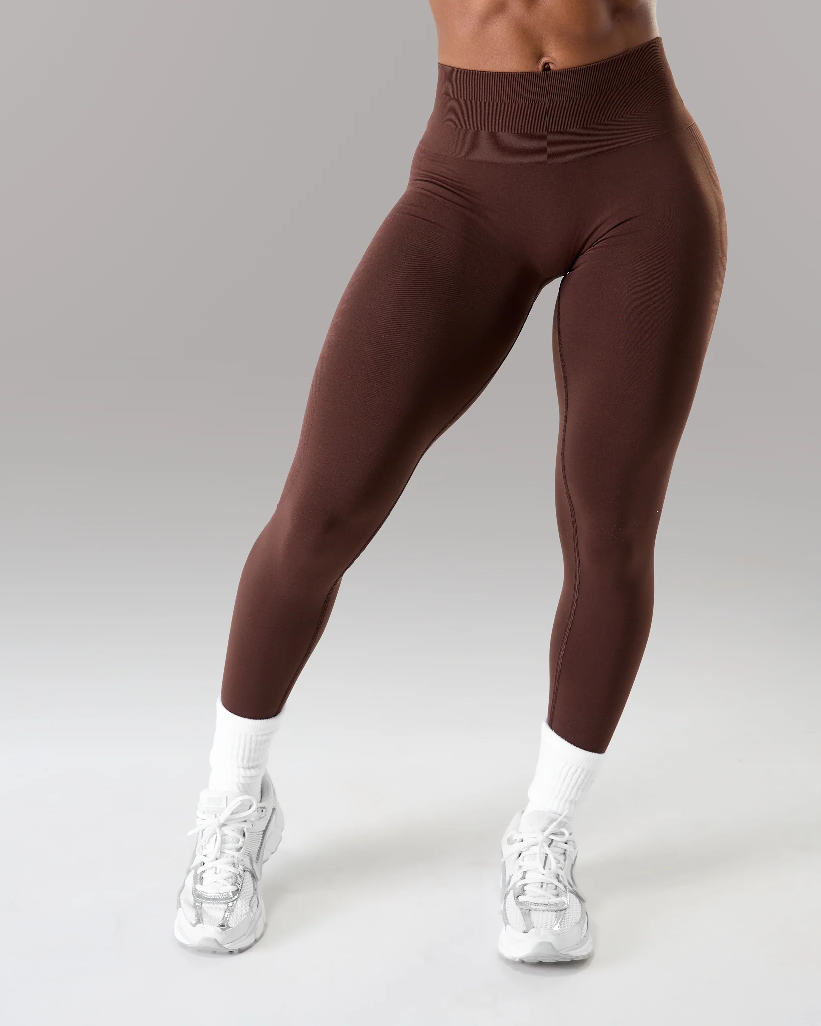 6153-amplify-mid-rise-legging-espresso-3.webp Amplify Mid Rise Legging - Espresso