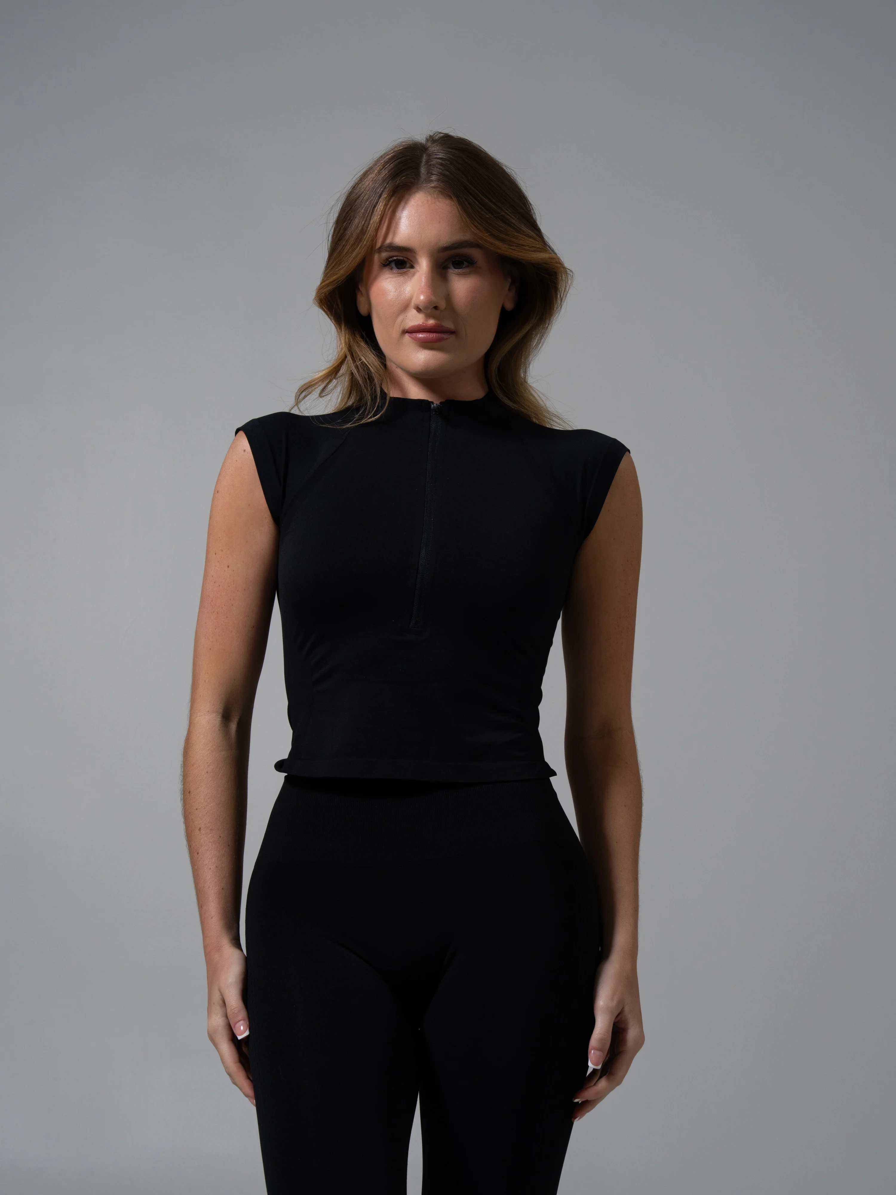Zip Muscle Tank - Black