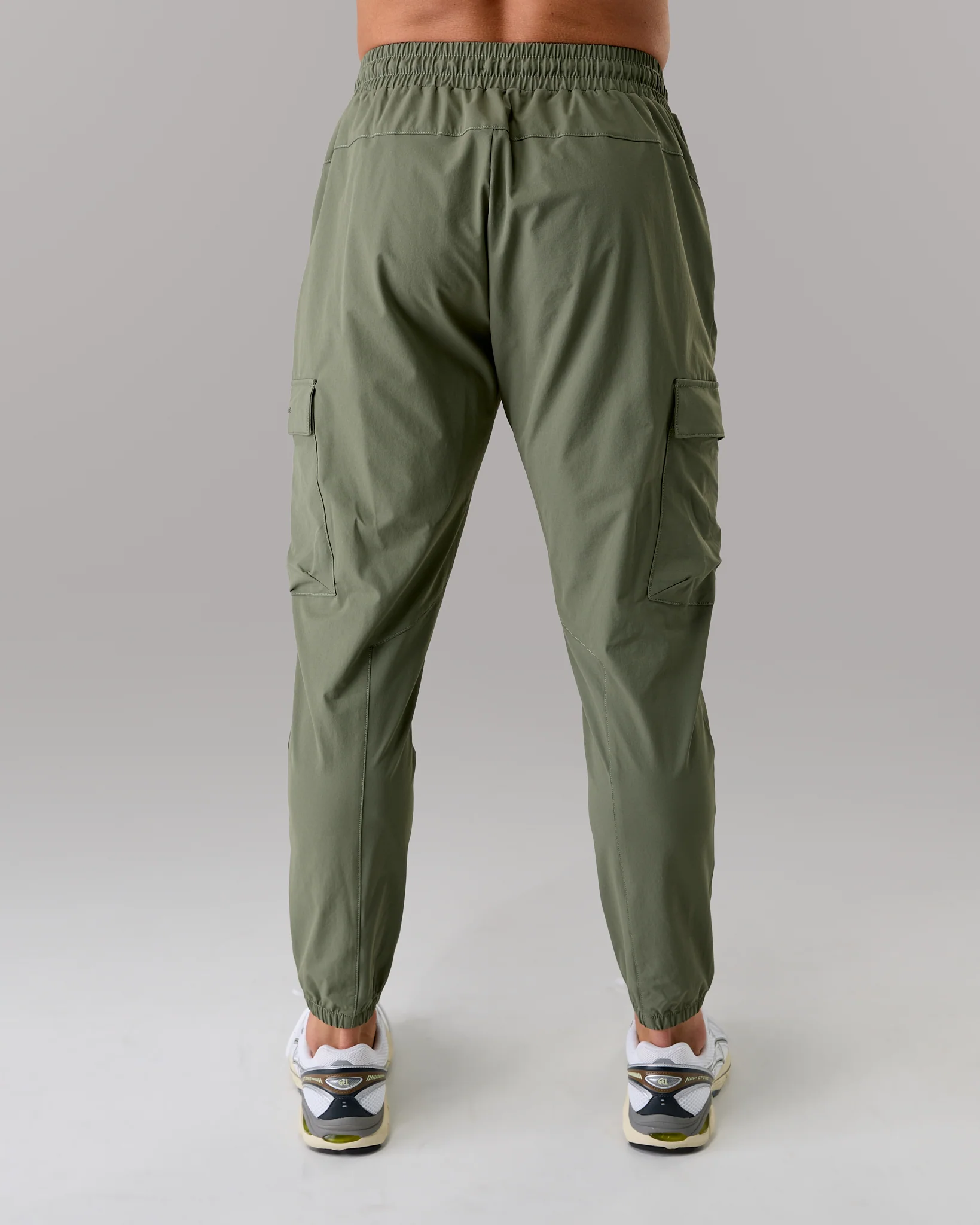 962-tech-cargo-pant-pine-4.webp Tech Cargo Pant - Pine